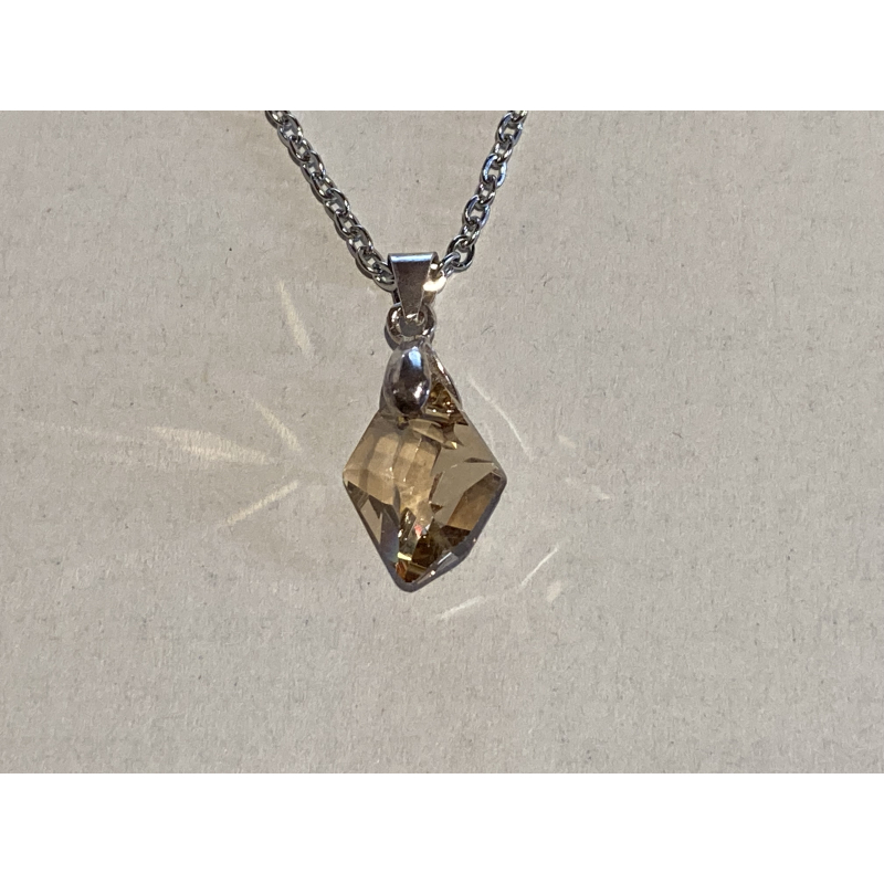 Angel Child Crystal (Golden diamond shape)